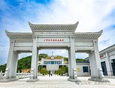 今晚突围战来临，门兴格拉德巴赫围绕中超完成体检，管理层满意，医务组通报恢复的简单介绍